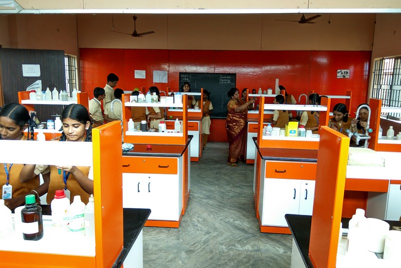 Chemistry lab — Sri Bala Vidyalaya